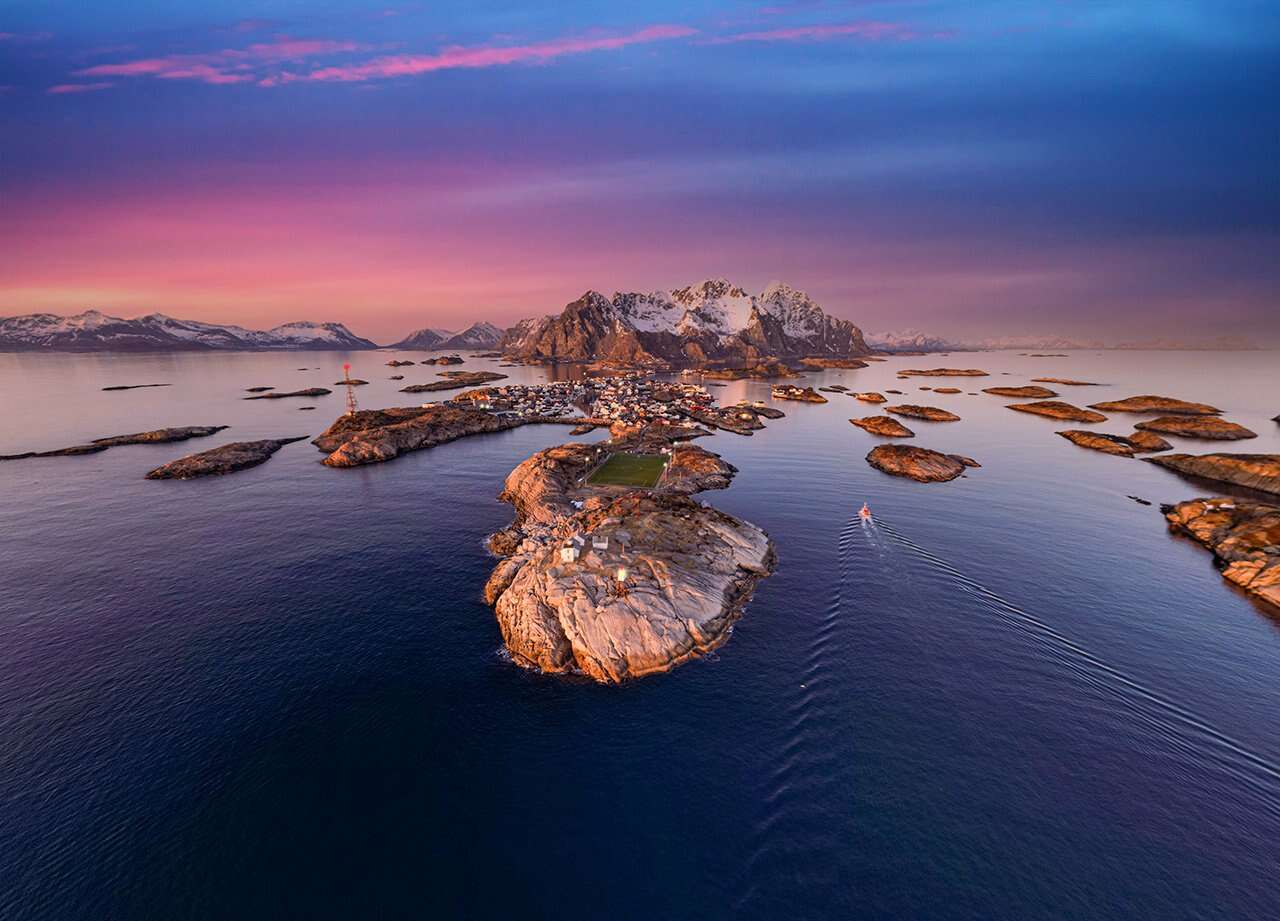 Henningsvaer vu du ciel dans les Lofoten