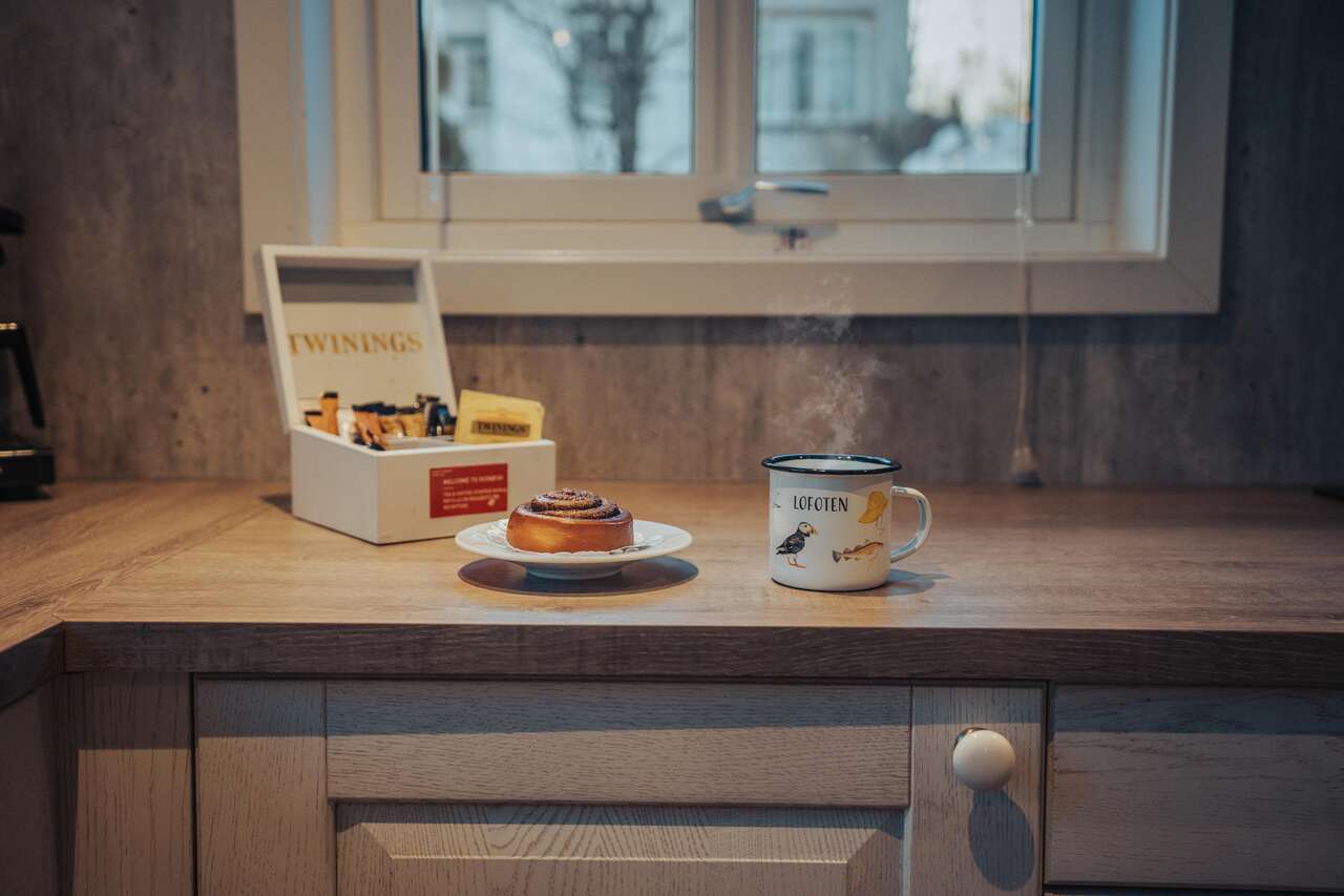 Pause thé et brioche dans un rorbu