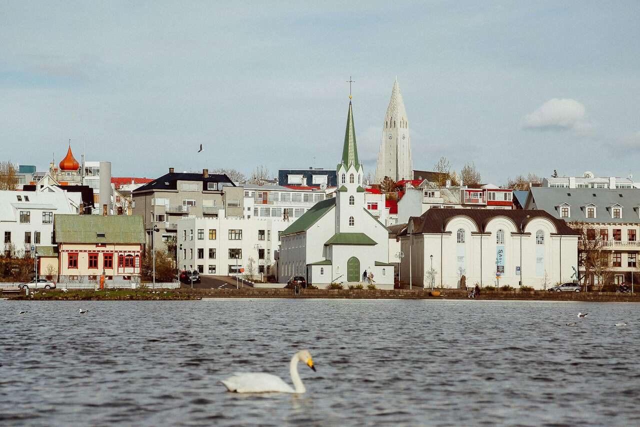 Un lac au coeur de Reykjavik