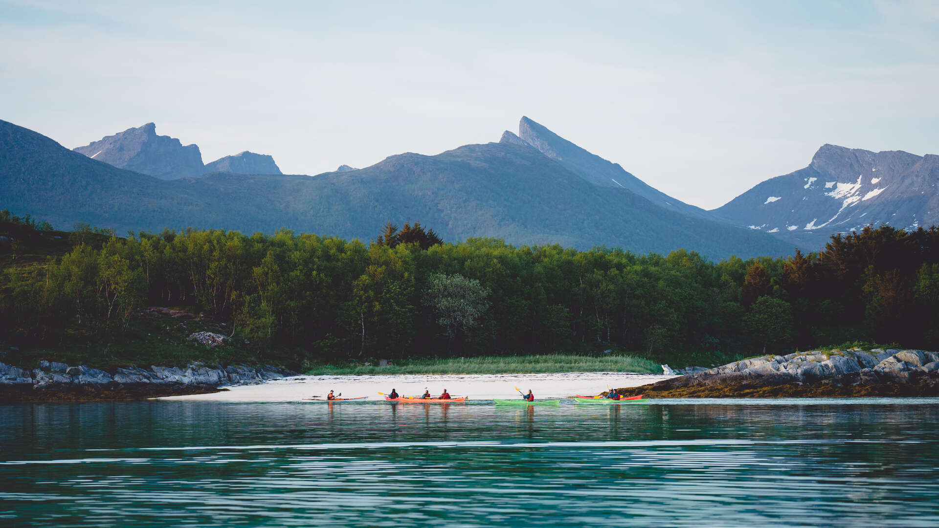 Kayak sur la plage Pearl à Senja